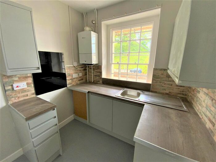 1 Bedroom Flat To Rent In Castle Street, Barnstaple, EX31