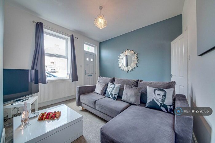 3 Bedroom Terraced House To Rent In Meadowhall Road, Rotherham, S61