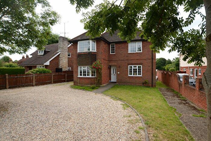 2 Bedroom Maisonette To Rent In Weybourne Road, Aldershot, GU11