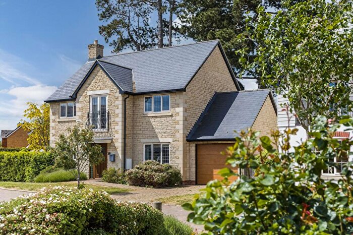 4 Bedroom Detached House For Sale In Southmoor Gardens, Southmoor, OX13
