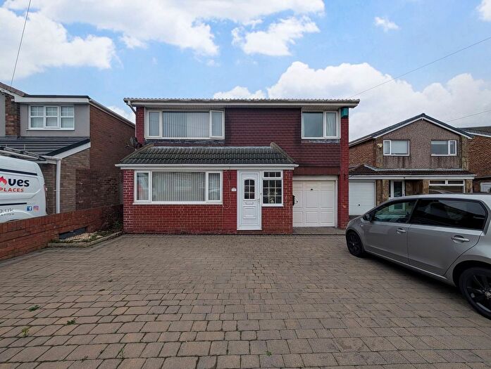 4 Bedroom Detached House For Sale In Mitford Road, South Shields, NE34