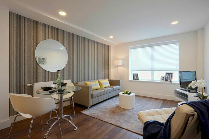 2 Bedroom Flat To Rent In Market Road, London, N7