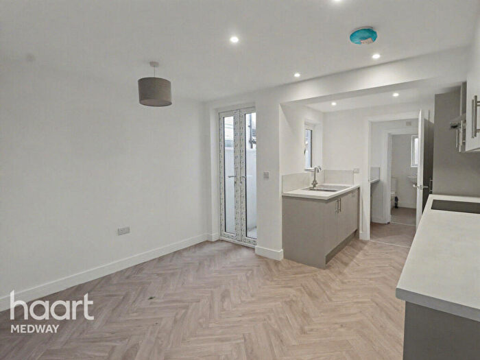 3 Bedroom Terraced House To Rent In Milton Road, Gillingham, ME7