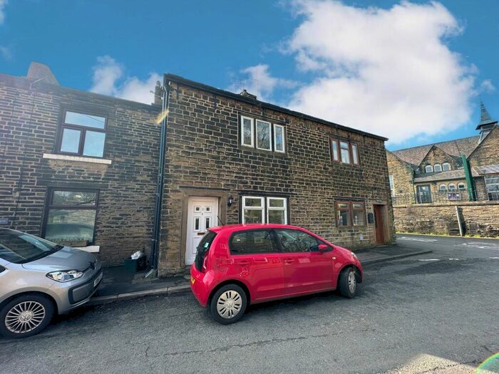 2 Bedroom Cottage To Rent In Lane Ends, Luddendenfoot, HX2