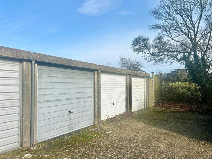 Garage / Parking For Sale In Meadsway, Slindon, BN18