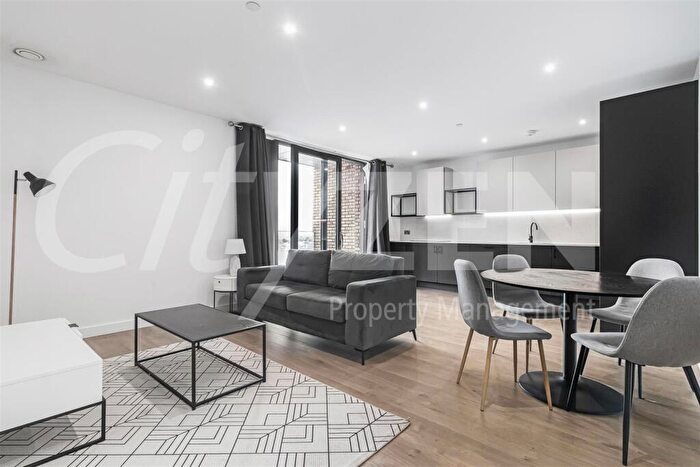 2 Bedroom Flat To Rent In Coster Avenue, Hackney, N4