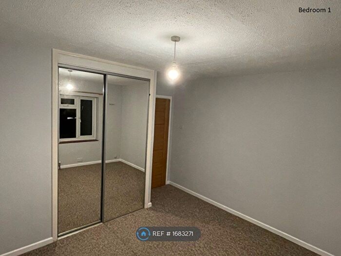 2 Bedroom Maisonette To Rent In Lemsford Lane, Welwyn Garden City, AL8