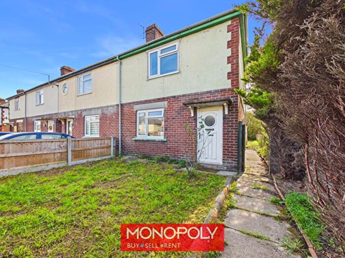 3 Bedroom Semi-Detached House For Sale In Ruthin, LL15