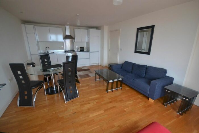 1 Bedroom Flat To Rent In Hunsaker, Chatham Place, Reading, Berkshire, RG1