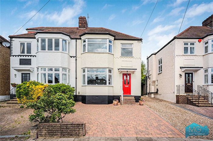 3 Bedroom Semi Detached House For Sale In Hadley Way, London, N21