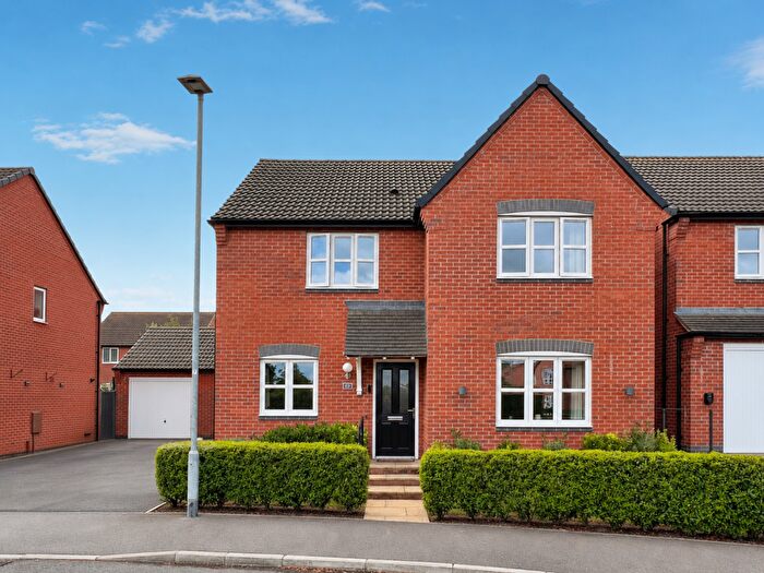 4 Bedroom Detached House For Sale In King Lane, Burton-on-trent, DE13