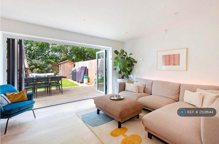 4 Bedroom Terraced House To Rent In Faren Terrace, Mitcham, CR4