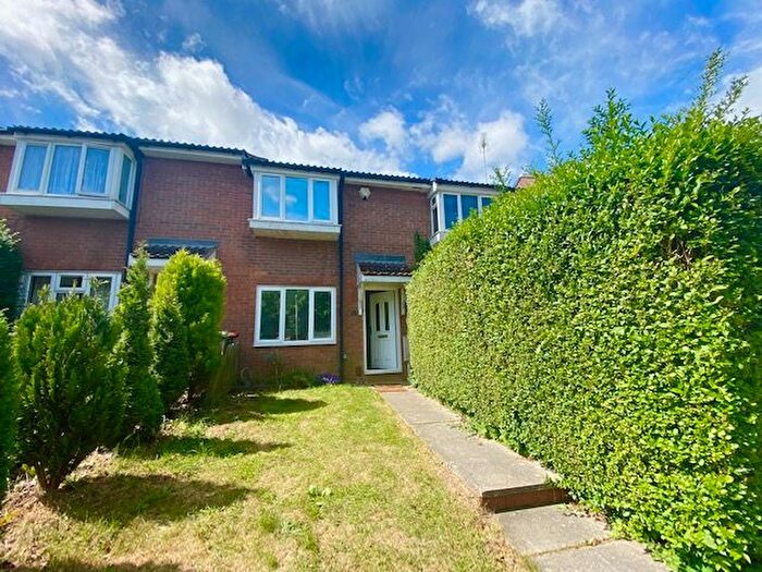 2 Bedroom Property To Rent In Portrush Close, Bletchley, Milton Keynes, MK3