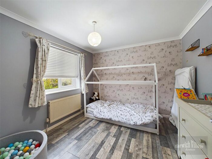 3 Bedroom Semi-Detached House For Sale In Washington Road, Dovercourt, Harwich, Essex, CO12