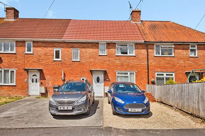 3 Bedroom Terraced House For Sale In Hillcrest Road, Yeovil, BA21