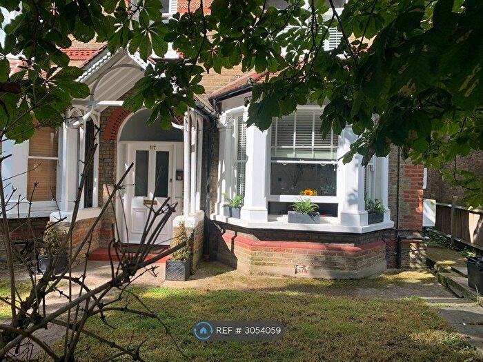 2 Bedroom Flat To Rent In Waldegrave Road, Teddington, TW11