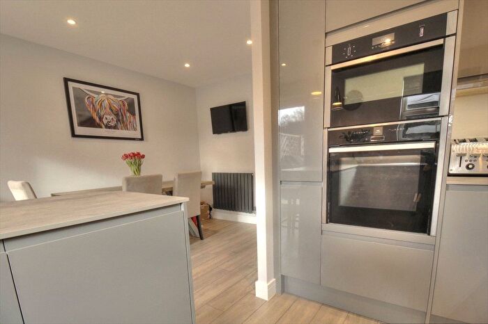 3 Bedroom Terraced House For Sale In Sycamore Rise, Bracknell, Berkshire, RG12