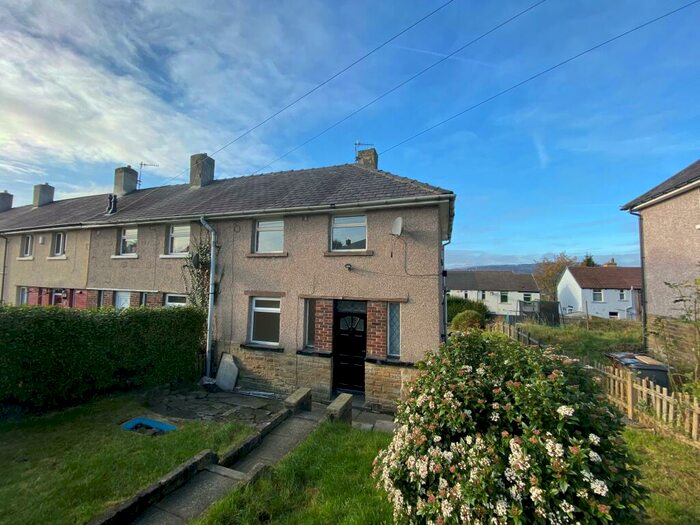 2 Bedroom House To Rent In Kent Road, Bingley, West Yorkshire, Uk, BD16