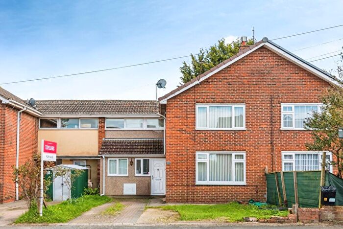 3 Bedroom Terraced House For Sale In Bridport Road, Swindon, Wiltshire, SN3