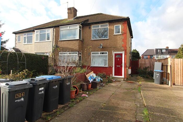 2 Bedroom Flat To Rent In The Sunny Road, Enfield, EN3