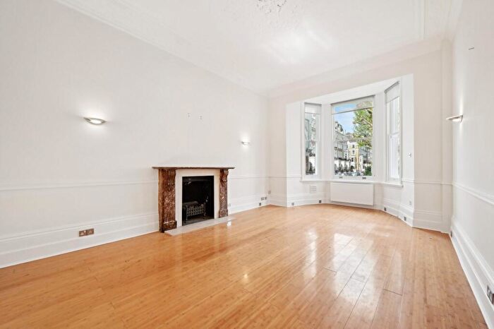 2 Bedroom Flat To Rent In Redcliffe Square, London, SW10