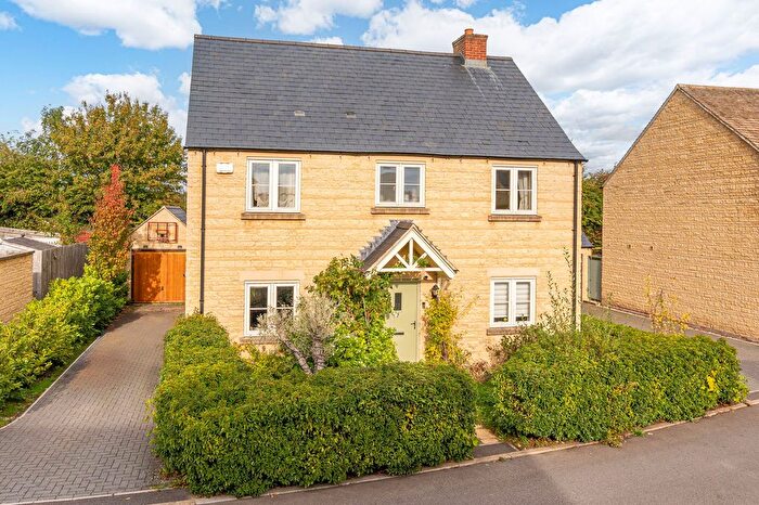 4 Bedroom Detached House For Sale In Dormers Close, Tetbury, GL8
