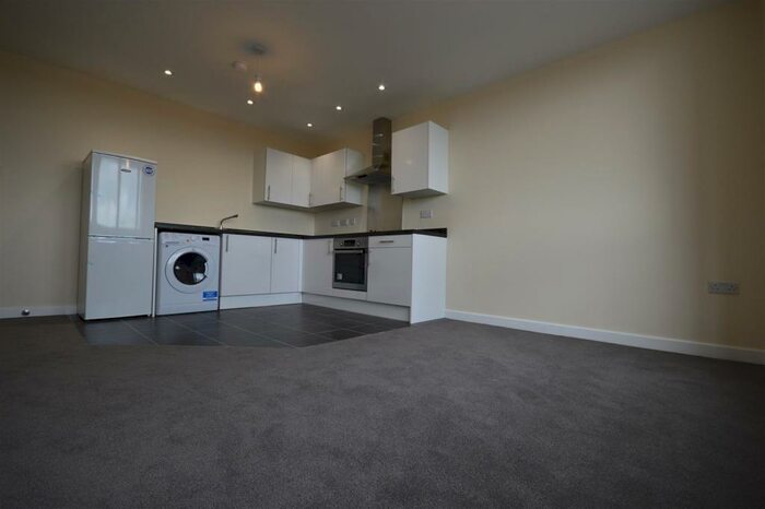 2 Bedroom Flat To Rent In Burleys Way, Leicester, LE1