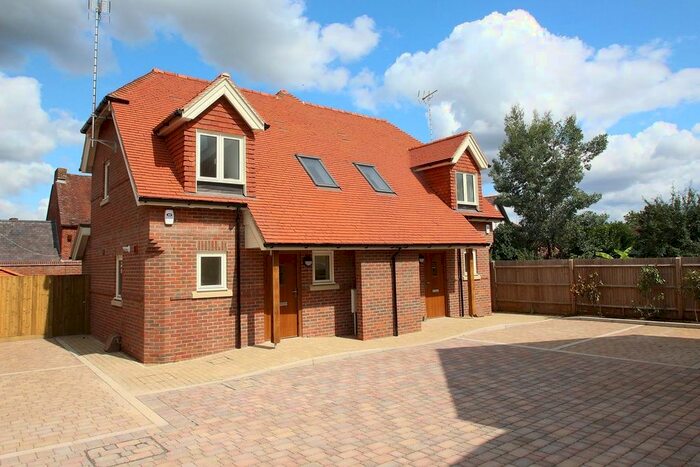 2 Bedroom Semi-Detached House To Rent In Shepard Place, Pangbourne, Reading, RG8