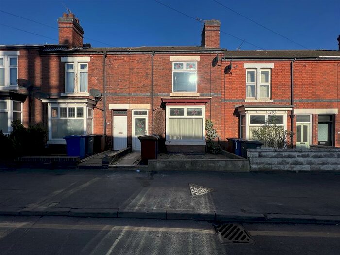 3 Bedroom House To Rent In Belvedere Road, Burton-On-Trent, DE13