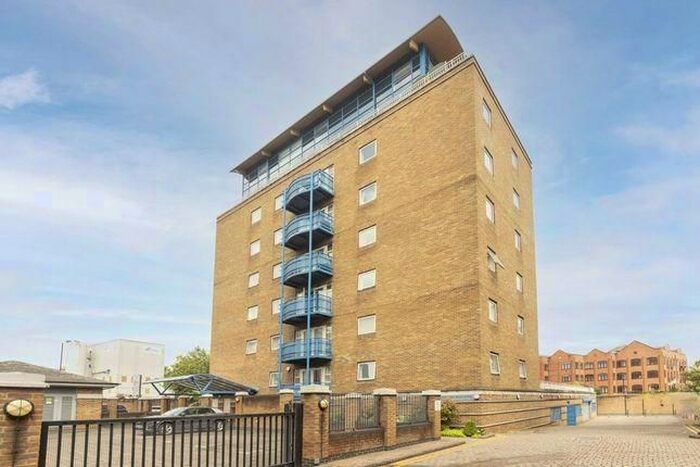2 Bedroom Flat To Rent In Campania Building, Jardine Road, Wapping, St Katherines Dock, Limehouse, London, E1W