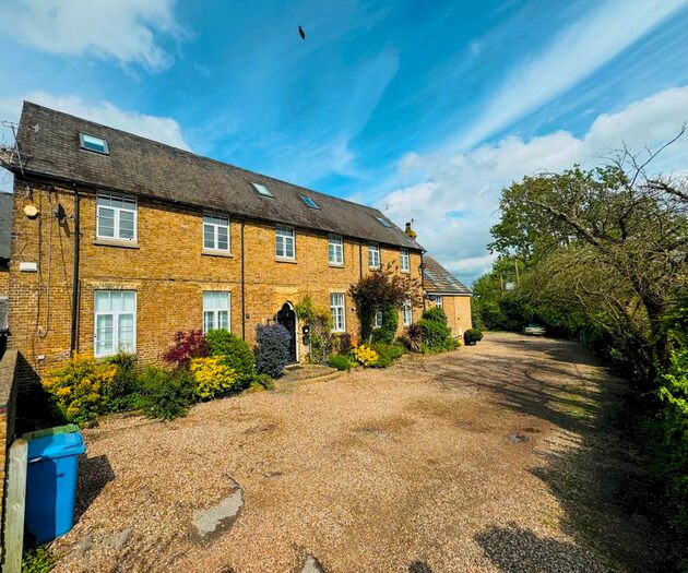 2 Bedroom Flat To Rent In Apartment, The Old School, Lower Road Teynham, Teynham, Sittingbourne, ME9