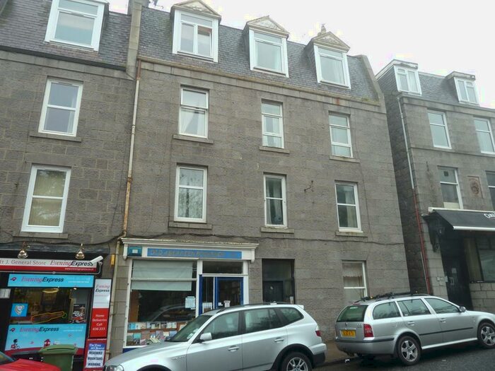 2 Bedroom Flat To Rent In Spital, Top Left, AB24