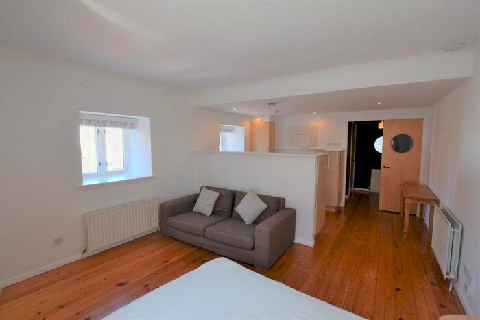 Studio To Rent In Quayside Mills, Leith, Edinburgh, EH6