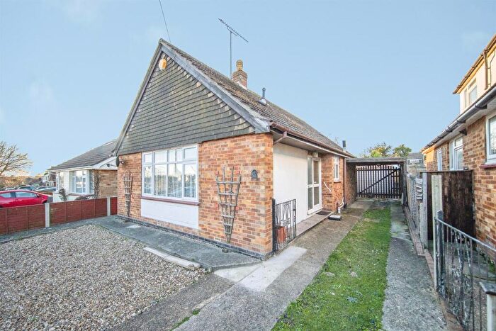 3 Bedroom Detached Bungalow For Sale In Thorpe Road, Clacton-On-Sea, CO15