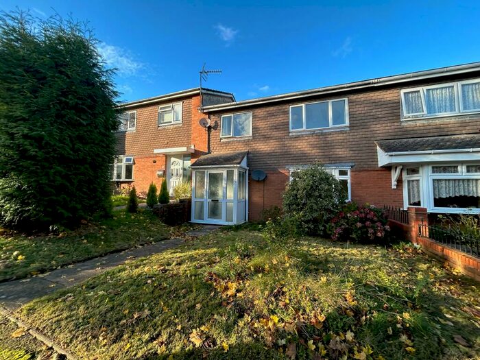 3 Bedroom House To Rent In Wesley Walk, Bromsgrove, B60