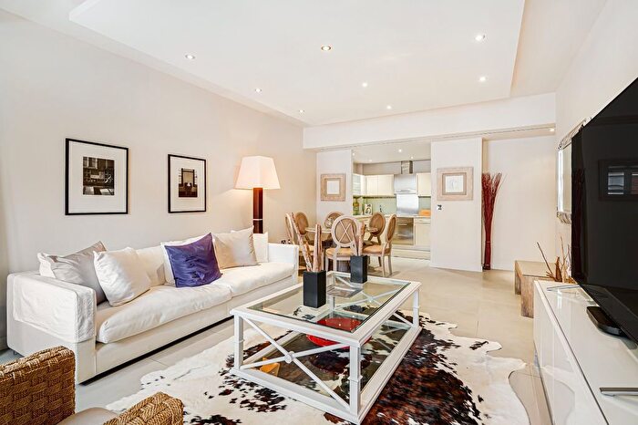 2 Bedroom Flat To Rent In Hans Crescent, Knightsbridge, SW1X
