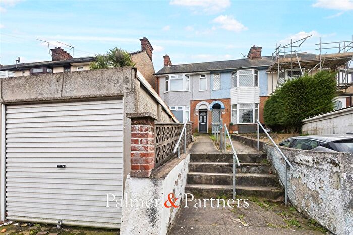 3 Bedroom End Of Terrace House For Sale In Ipswich Road, Colchester, Essex, CO4