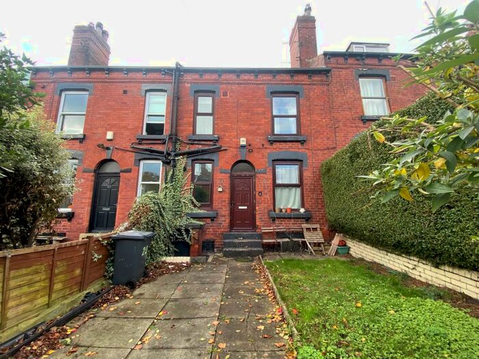 2 Bedroom House To Rent In Haddon Place, Leeds, LS4