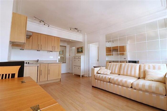 1 Bedroom Flat To Rent In Bray House, Duke Of York Street, London, SW1Y
