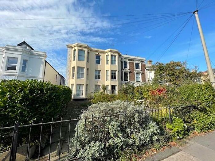 2 Bedroom Flat To Rent In Victoria Road, Deal, CT14