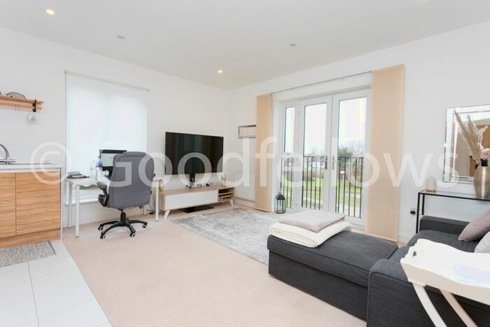 1 Bedroom Flat To Rent In Verona House, Aventine Avenue, Mitcham, Surrey, CR4