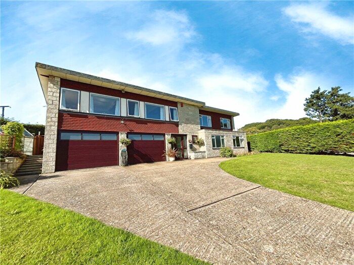 6 Bedroom Detached House For Sale In Main Road, Alverstone, PO36