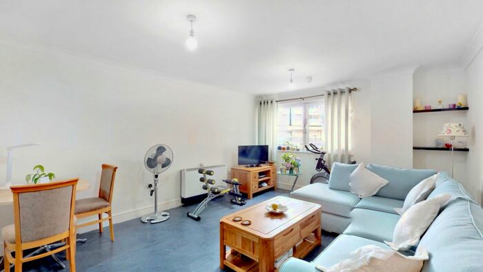 2 Bedroom Flat For Sale In Geary Court, The Concourse, London, N9