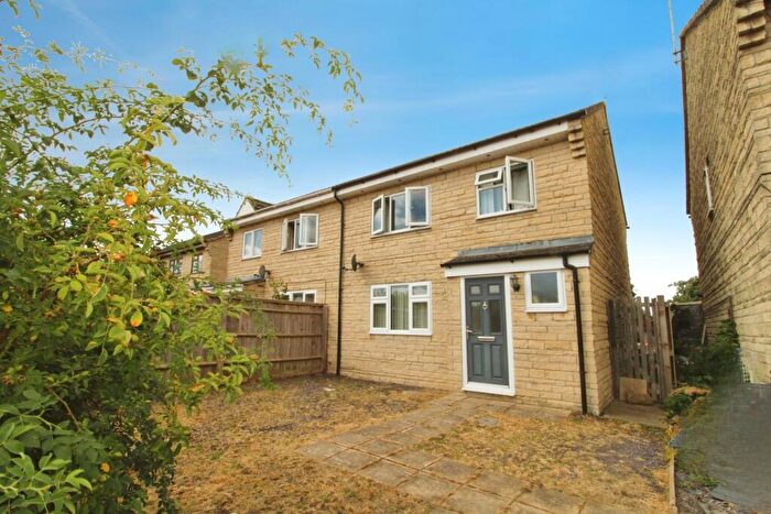 3 Bedroom Semi-Detached House For Sale In Fairfield, Cricklade, SN6