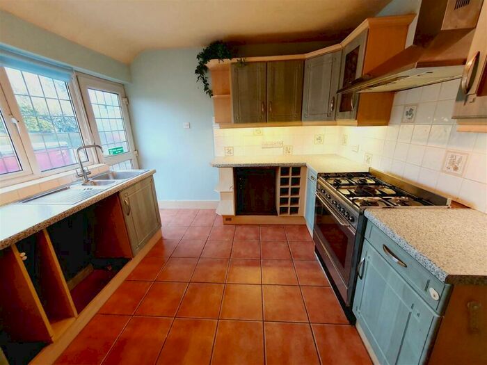 2 Bedroom Apartment To Rent In London Road, Kettering, NN15