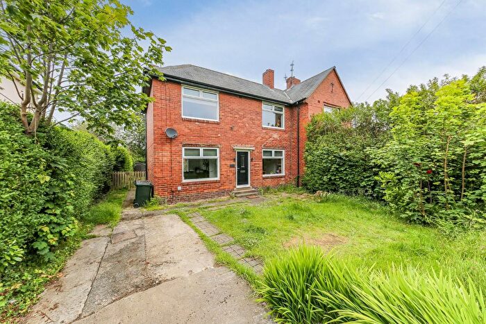 3 Bedroom Semi-Detached House To Rent In Elmsford Grove, Longbenton, NE12