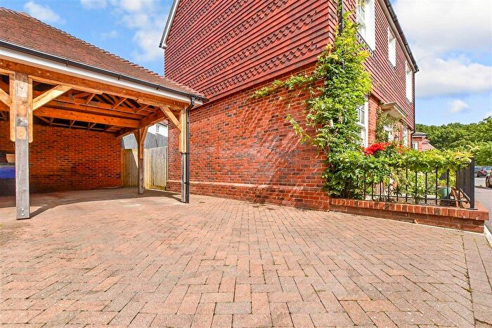 3 Bedroom Detached House For Sale In Three Fields Road, Tenterden, Kent, TN30