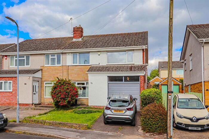 3 Bedroom Semi-Detached House For Sale In Glen Mavis Way, Barry, CF62