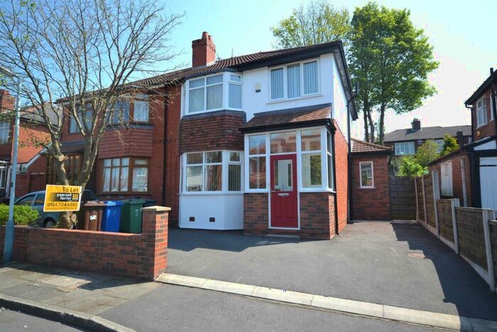 3 Bedroom Semi-Detached House To Rent In Stand Avenue, Whitefield, Manchester, M45