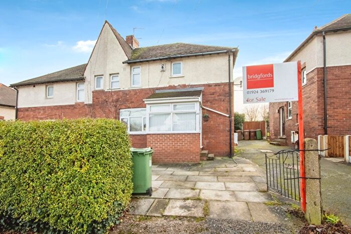 3 Bedroom Semi-Detached House For Sale In Magdalene Road, Wakefield, West Yorkshire, WF2